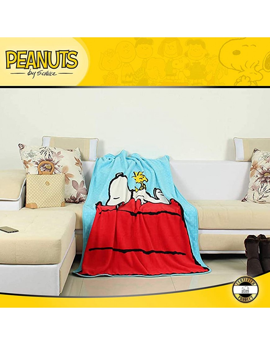 Silver Buffalo Peanuts Snoopy Micro-Plush Throw Blanket 45 x 60 Inches - BXJYOG0EU
